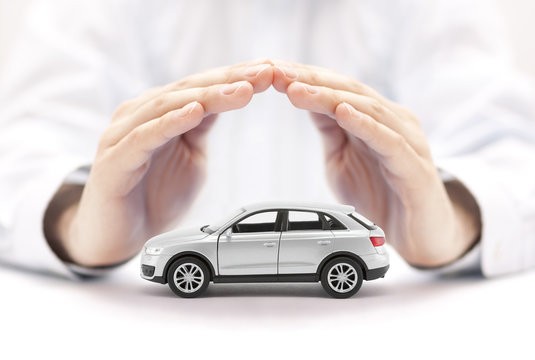 Car accident scene involving an uninsured driver
